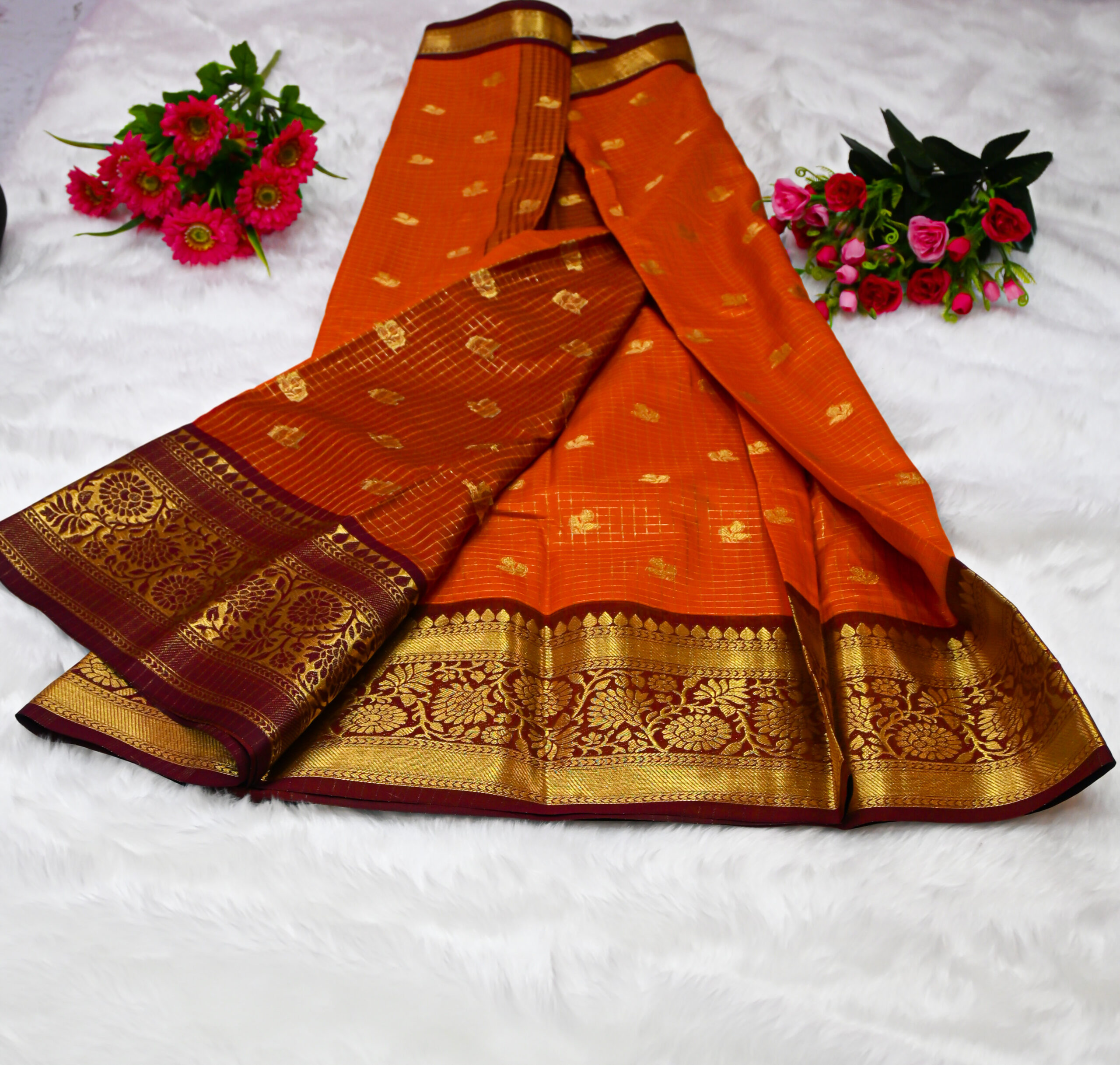 Premium Kanjivaram Pattu Saree – Traditional Rich Woven Zari Border and Blouse